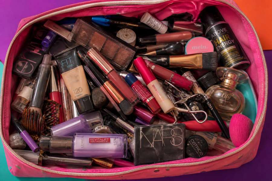 Antes — Necessaire de maquiagem para viagem: o que levar (e o que deixar em casa)