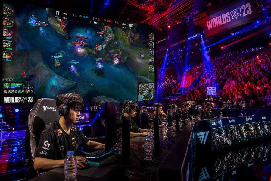 Coach de LoL — runas, build e macro por campeão